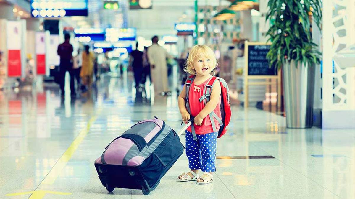 Путешествие с ребенком: как к этому подготовиться и что взять с собой