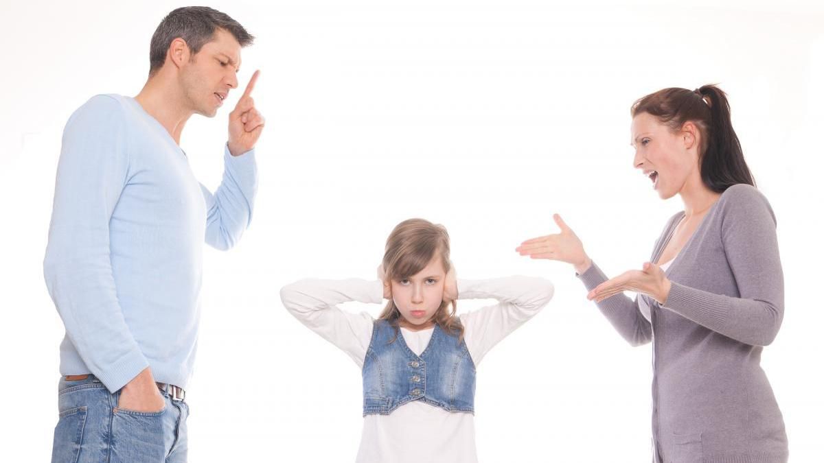 Чому батьки кричать на дітей: фахівці назвали дві основні причини