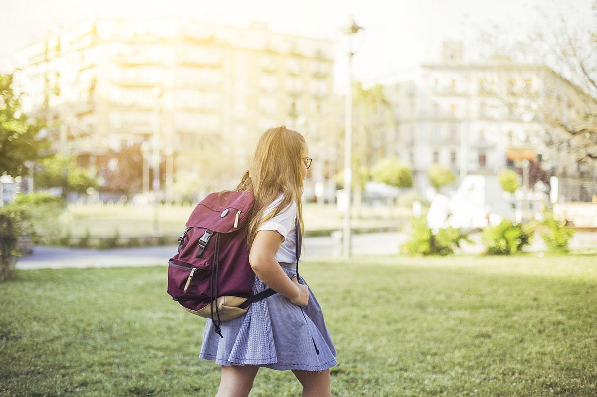Каким правилам стоит научить ребенка перед тем, как отпускать одного на улицу