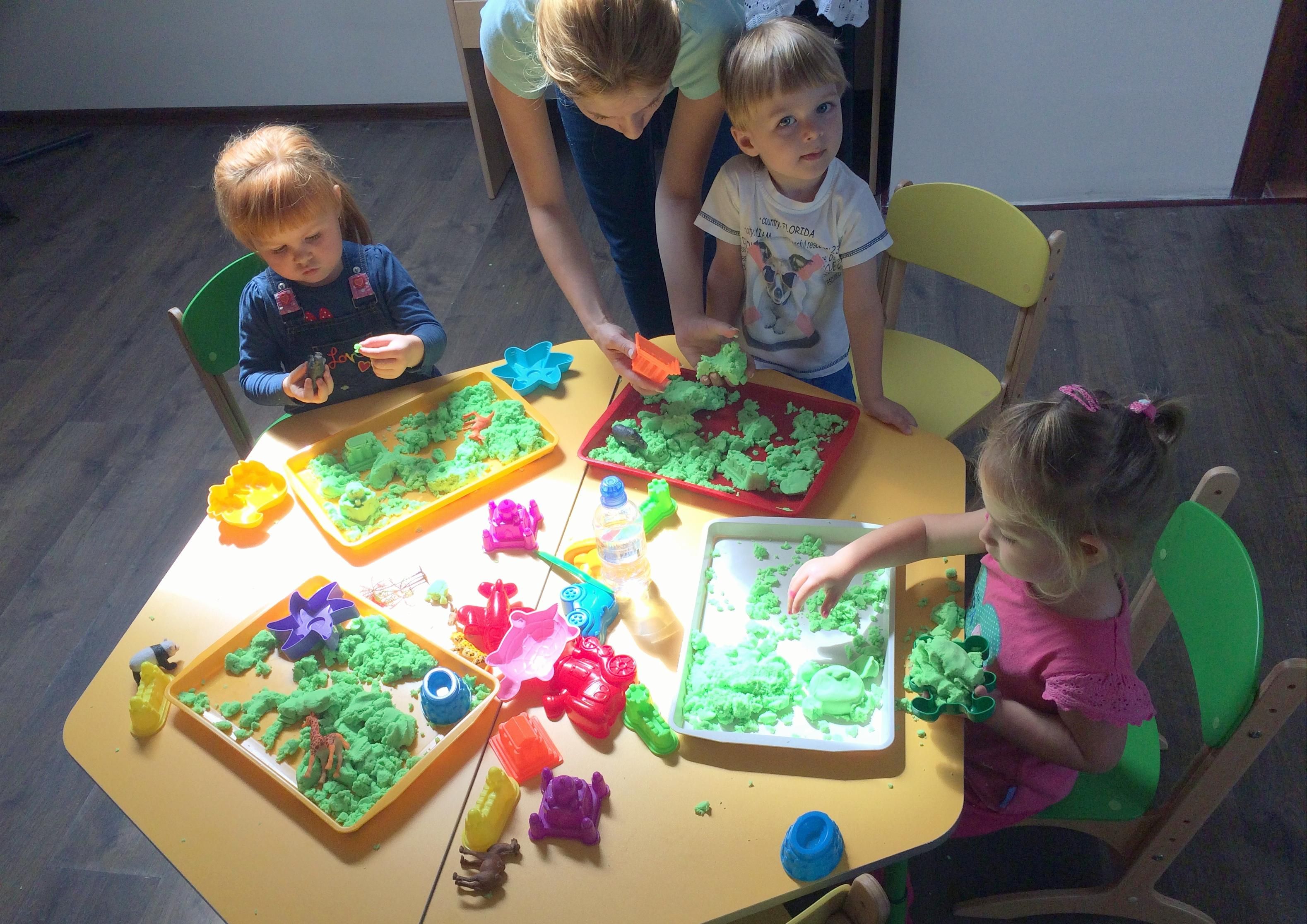 Ігри з дітьми вдома: 10 захопливих ідей, як весело провести час Ігри з дітьми вдома: 10 захопливих ідей, як весело провести час