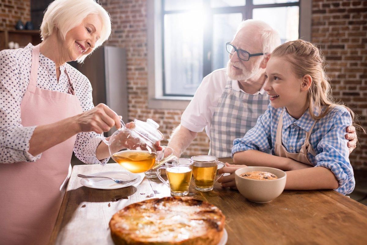 Не втратьте можливість: 15 питань, які ви повинні поставити своїм бабусі та дідусю Не втратьте можливість: 15 питань, які ви повинні поставити своїм бабусі та дідусю