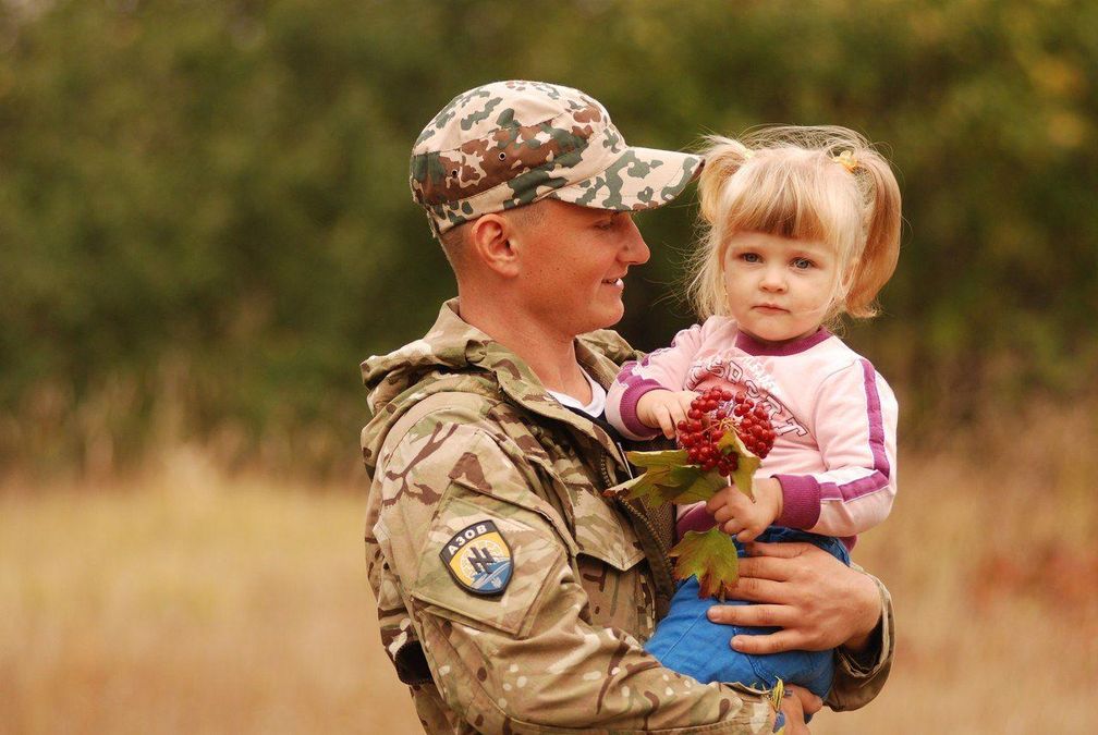 Як говорити з дитиною про війну: важливі поради Як говорити з дитиною про війну: важливі поради