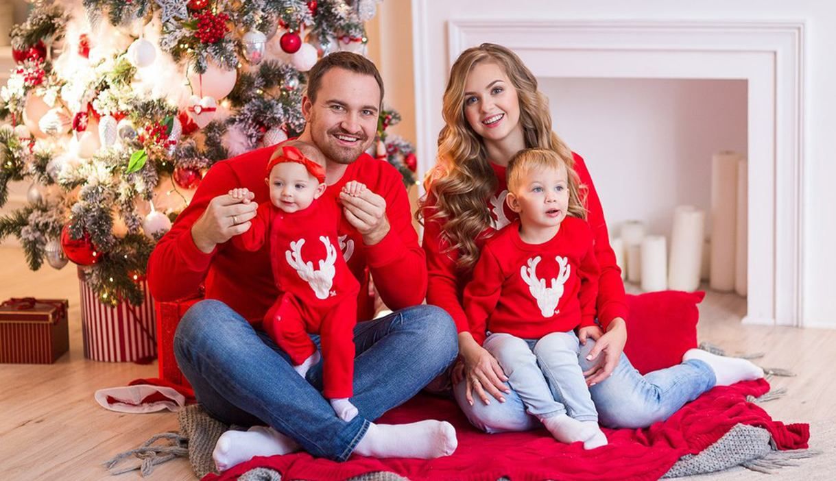 Family look: кілька новорічних образів для всієї сім'ї, які сподобаються кожному Family look: кілька новорічних образів для всієї сім'ї, які сподобаються кожному