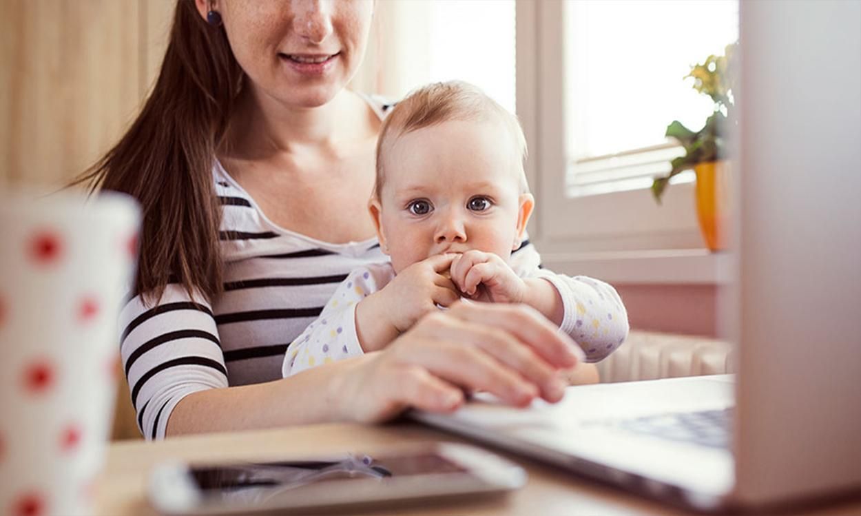 Мама в декрете: 4 легких способа заработка в интернете