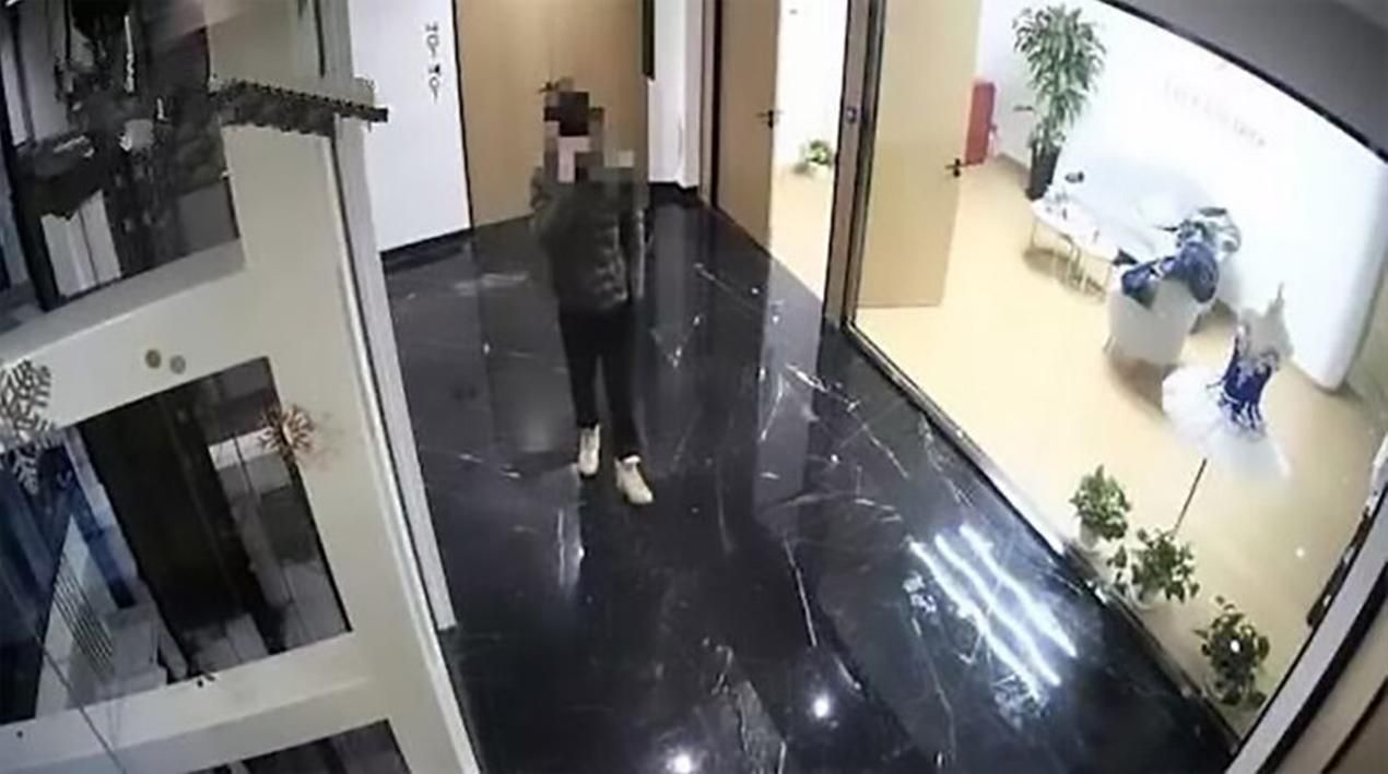 Хлопець вкрав колонку зі студії, щоб не одружуватися з дівчиною: деталі Хлопець вкрав колонку зі студії, щоб не одружуватися з дівчиною: деталі