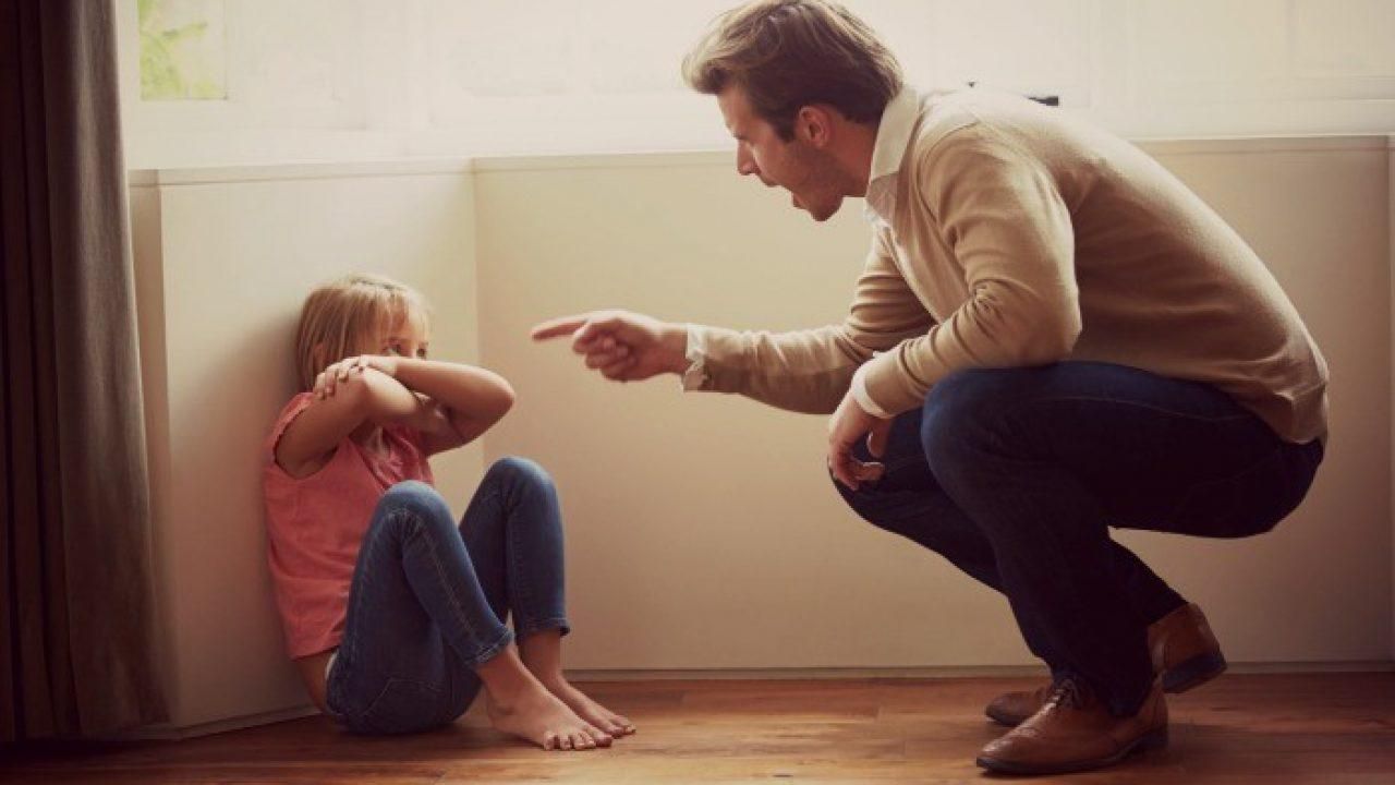 Крики родителей влияют на психическое развитие ребенка: исследование