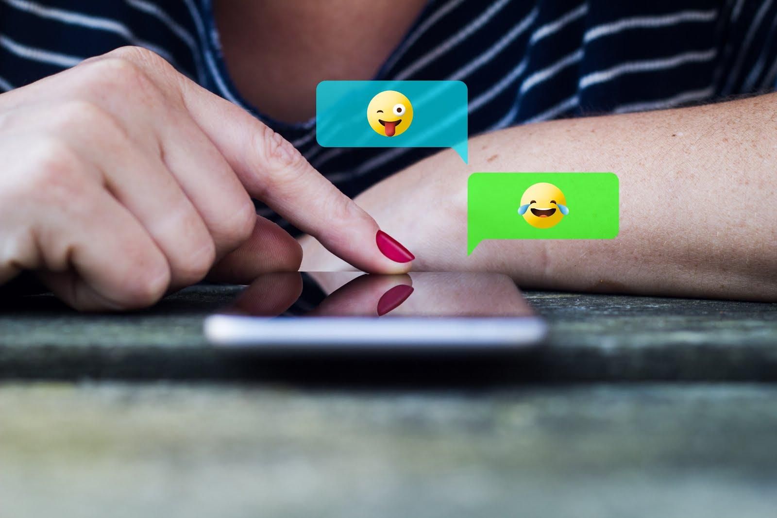 Смайлики в СМС-повідомленнях впливають на стосунки і сексуальне життя: дослідження