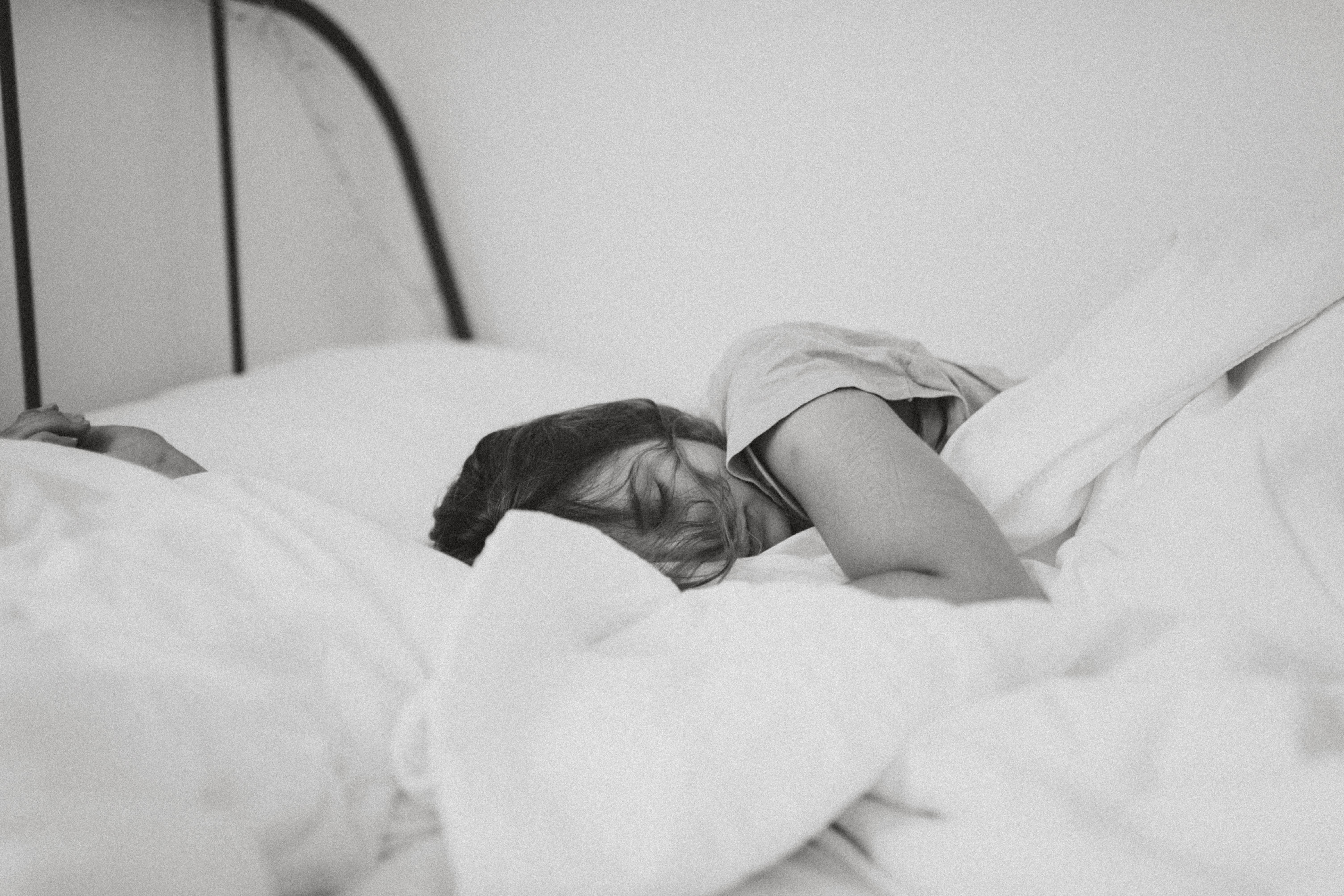 Запах любимого человека может улучшить сон: исследование
