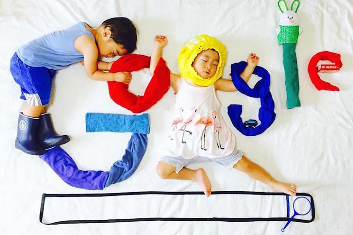 Мама робить фото дітей, вигадуючи їм цікаві пригоди, поки ті дрімають: милі світлини Мама робить фото дітей, вигадуючи їм цікаві пригоди, поки ті дрімають: милі світлини