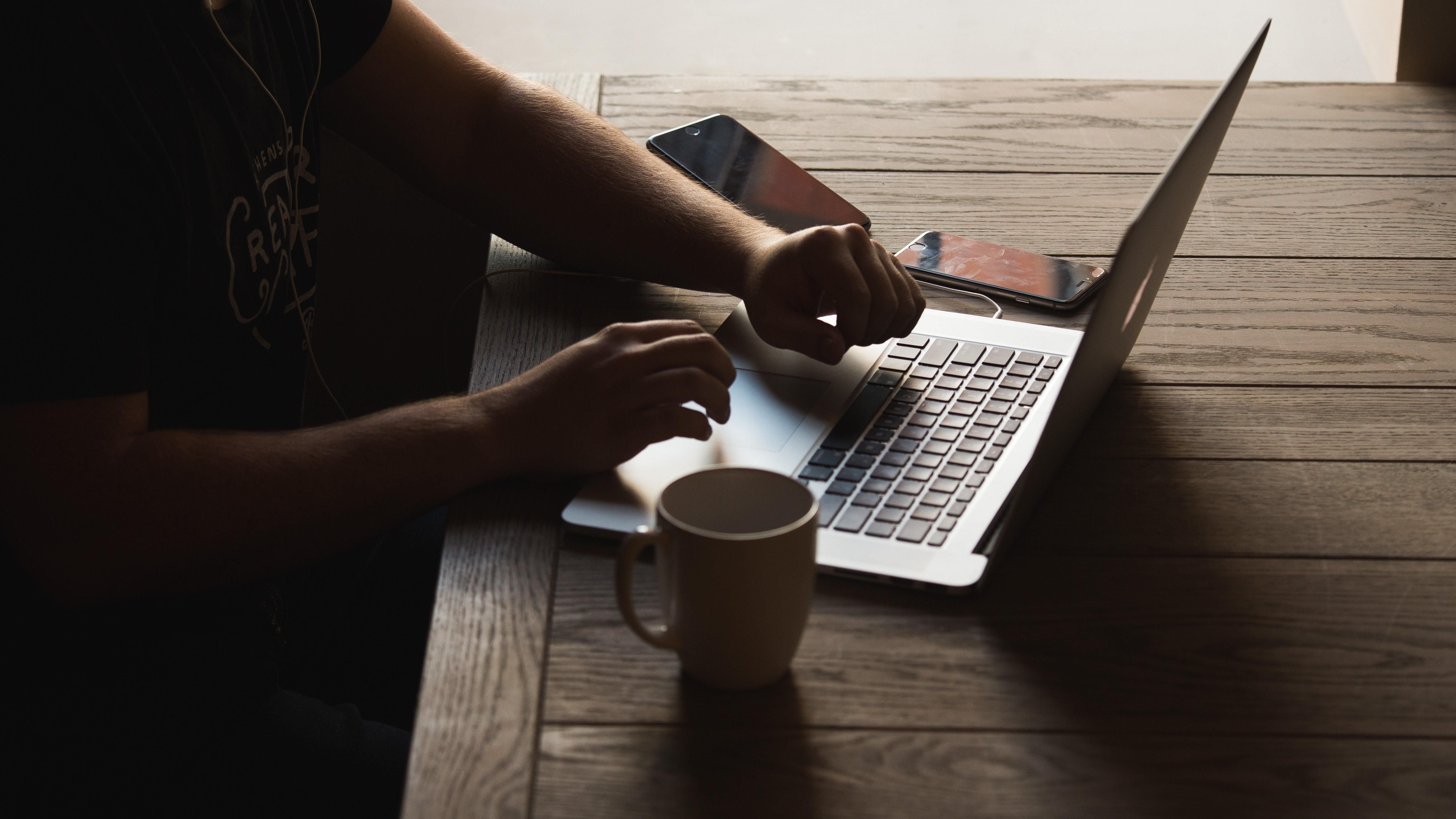 Як облаштувати робоче місце вдома: ідеї для домашнього офісу Як облаштувати робоче місце вдома: ідеї для домашнього офісу