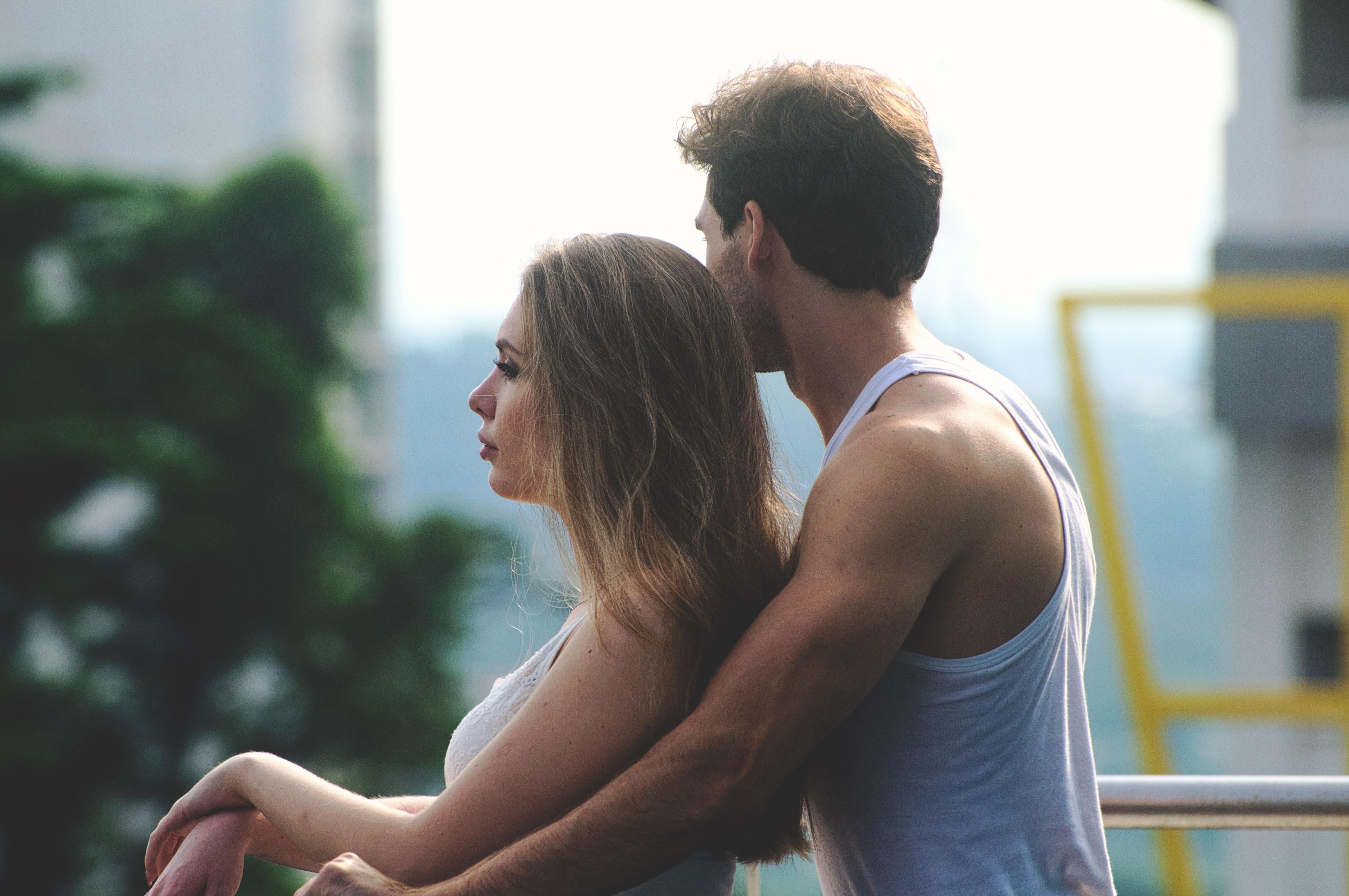 Як зрозуміти, що ви перебуваєте у нездорових стосунках: 15 очевидних ознак