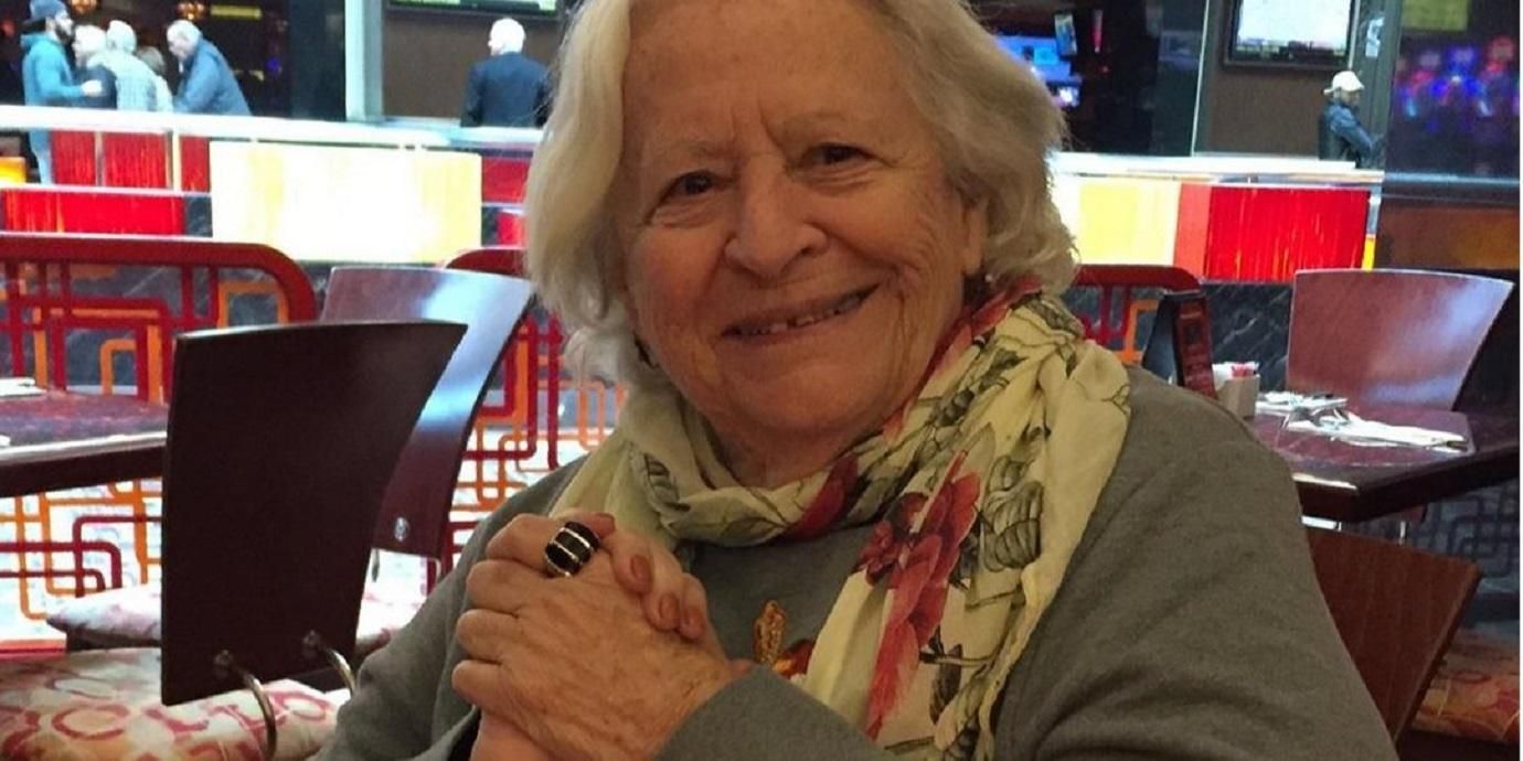 Вирусное видео: 88-летняя бабушка показала, как нужно праздновать день рождения в самоизоляции