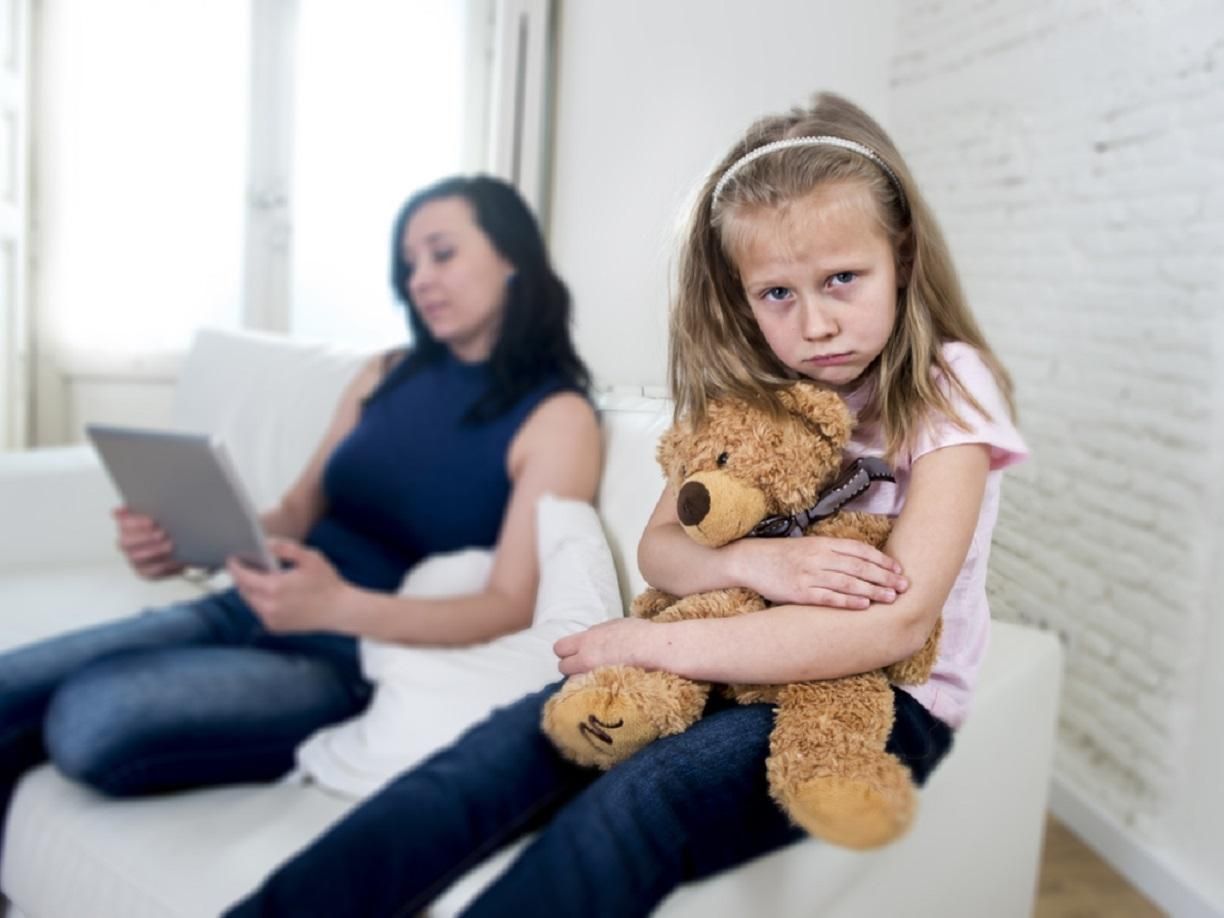 Токсичні батьки: які дії дорослих шкодять психіці дитини