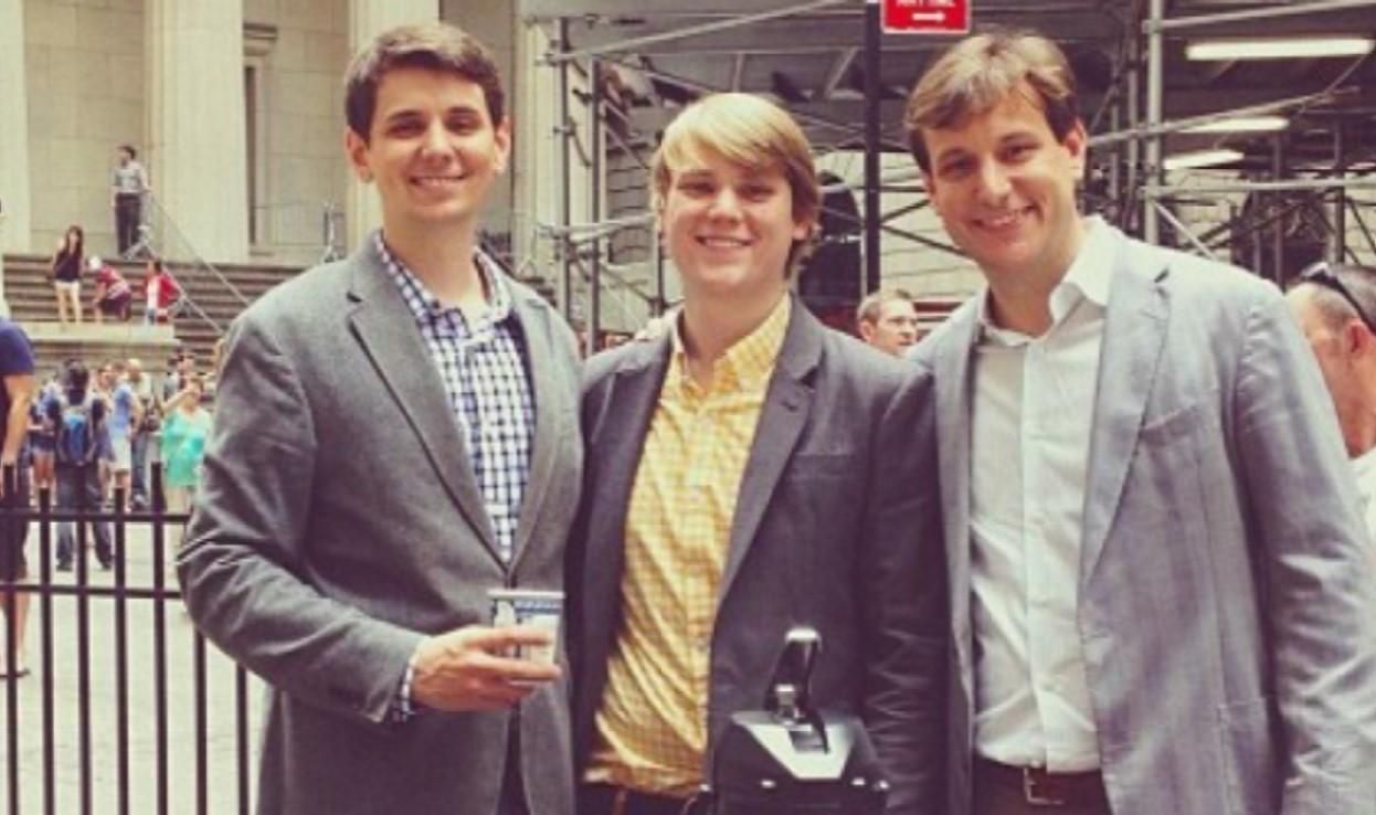 Троє братів відкрили прибутковий бізнес на доставці кави Троє братів відкрили прибутковий бізнес на доставці кави