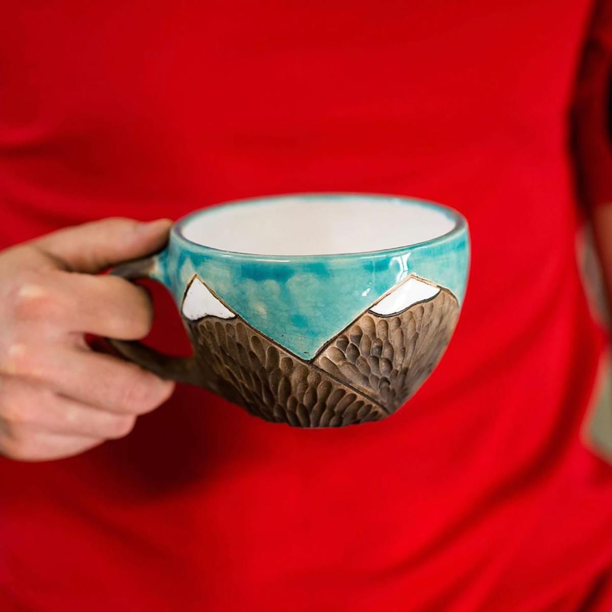 Из юношеского хобби в успешный бизнес: на Покутье семья создает уникальные керамические изделия Из юношеского хобби в успешный бизнес: на Покутье семья создает уникальные керамические изделия