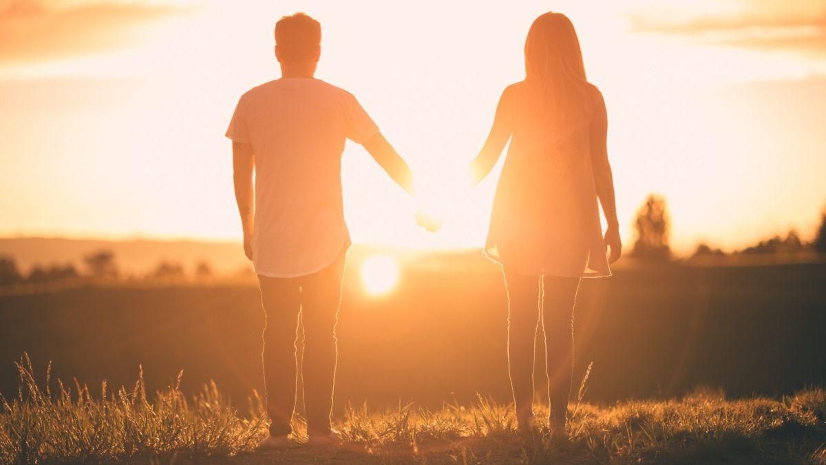 Чому не виходить побудувати стосунки: ознаки того, що ви уникаєте кохання