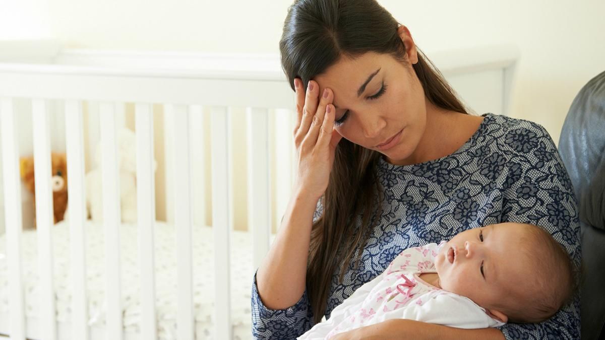 Синдром сумної мами: як позбутись смутку після пологів 