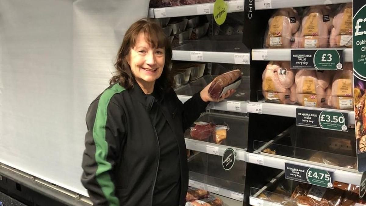 Мільйонерка роками працювала в магазині, щоб надихнути своїх дітей: цікава історія Мільйонерка роками працювала в магазині, щоб надихнути своїх дітей: цікава історія