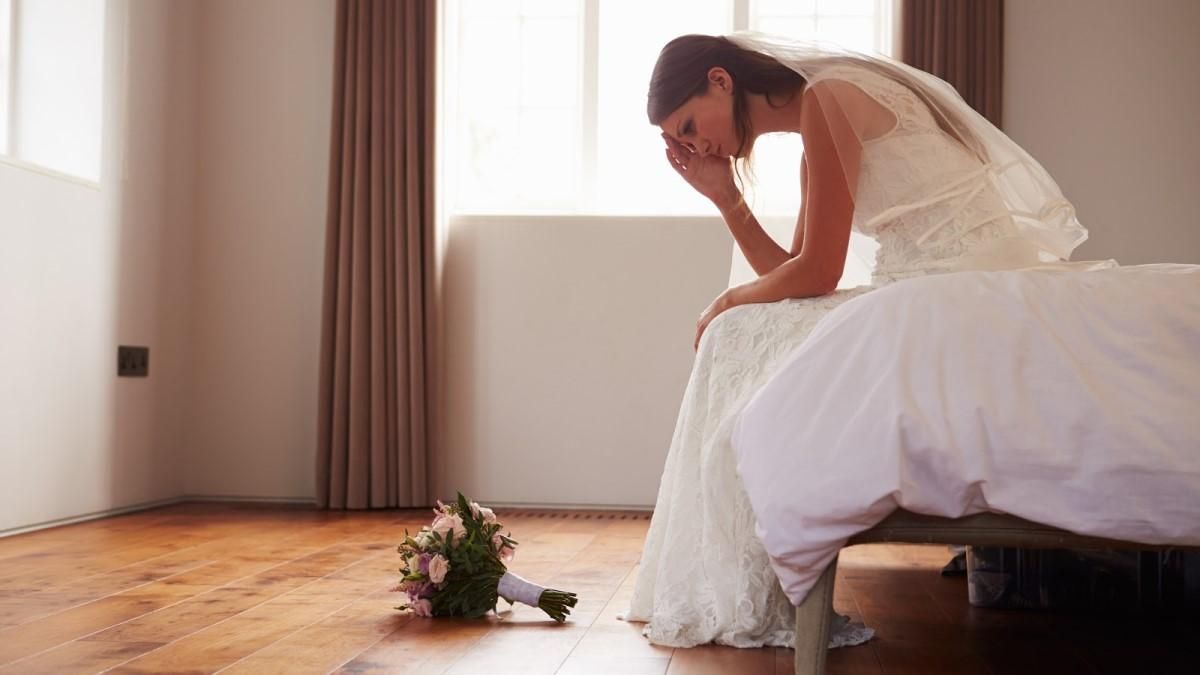 Наречена дізналась про зраду перед весіллям: як вона провчила коханого на церемонії