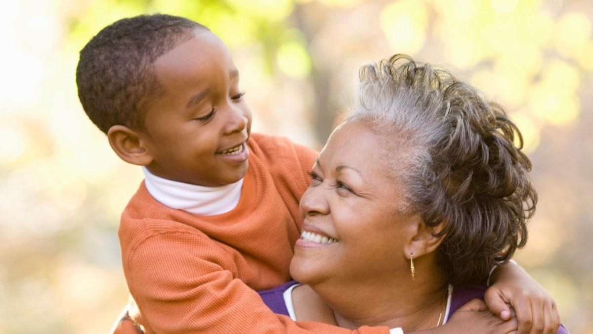 11-летний мальчик сел за руль машины, чтобы спасти свою бабушку: фото 11-летний мальчик сел за руль машины, чтобы спасти свою бабушку: фото