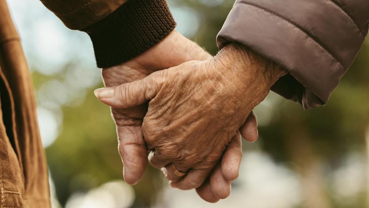 Американське подружжя померло від COVID-19 з різницею у 4 хвилини: зворушлива історія Американське подружжя померло від COVID-19 з різницею у 4 хвилини: зворушлива історія