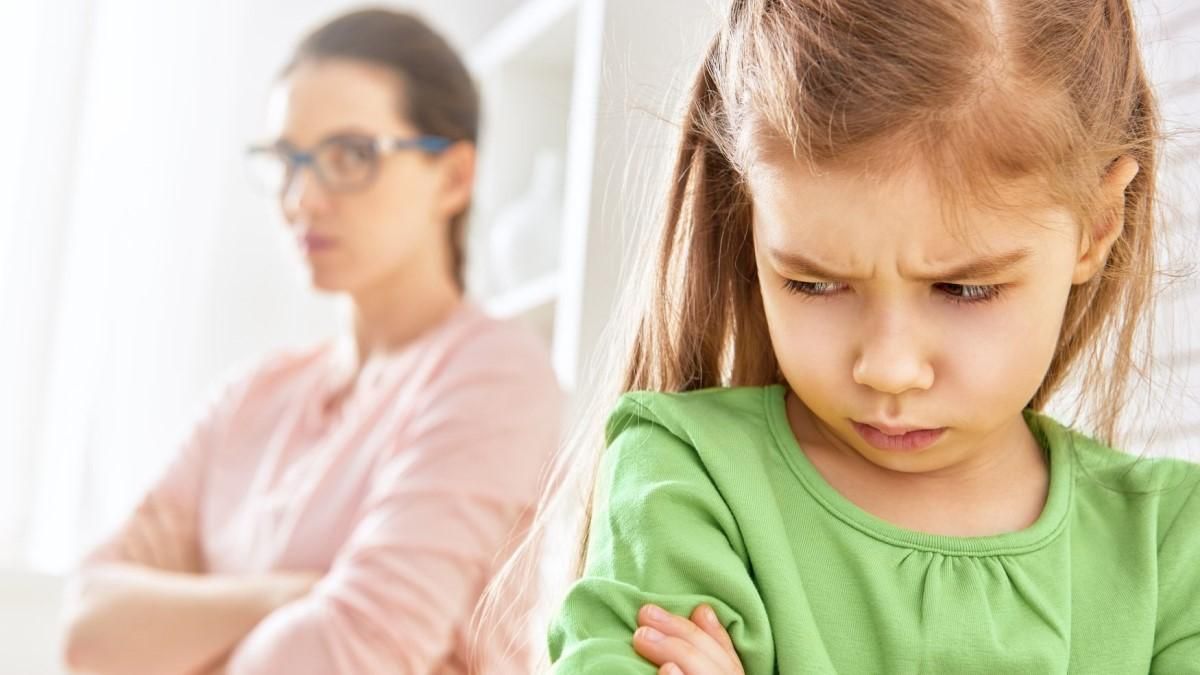 9 фраз батьків, які руйнують доросле життя людини