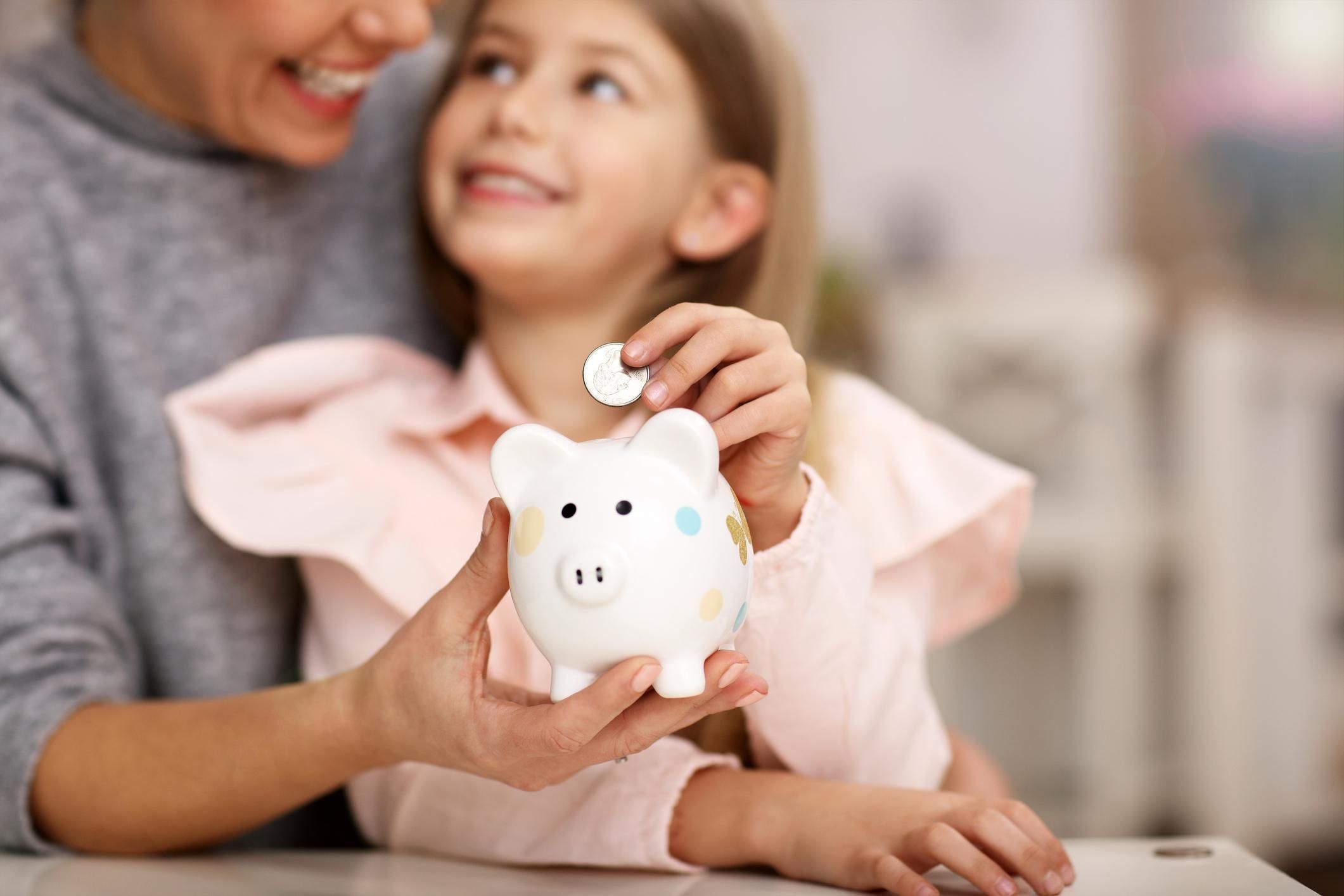 Как говорить с детьми о деньгах: советы финансового воспитания 