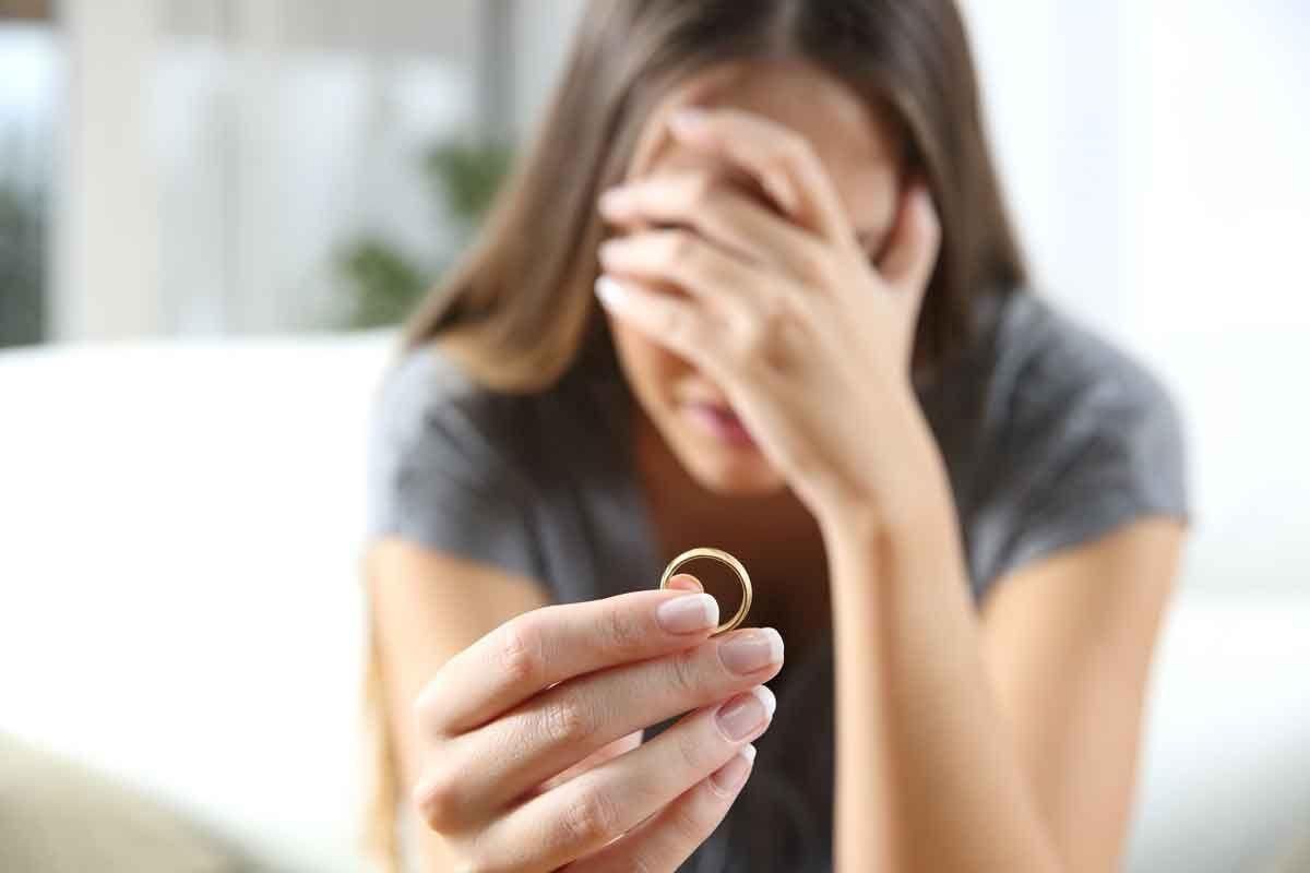 Як жінці пережити розлучення: поради психолога