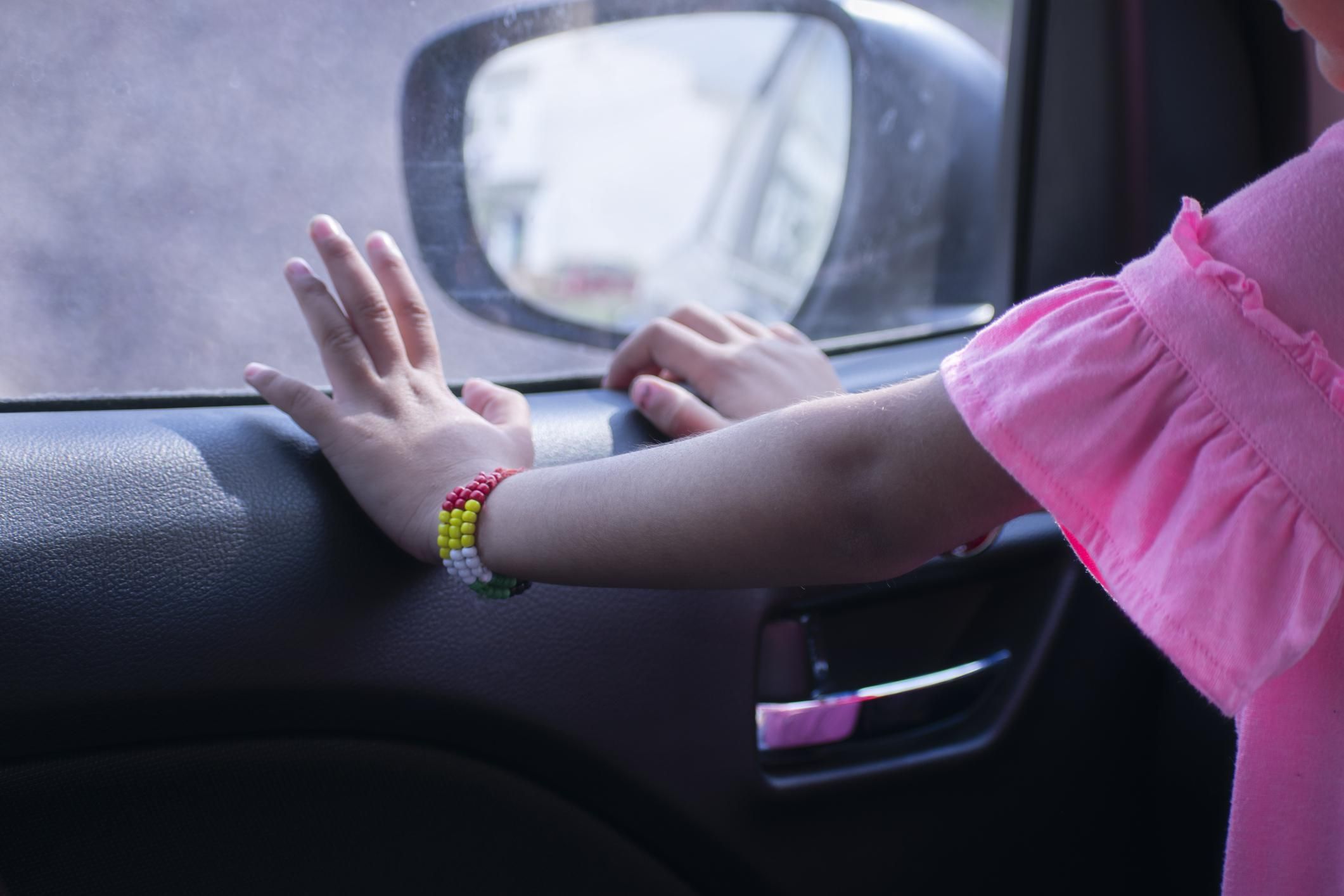 Дівчинка вкрала у своєї бабусі авто: поліція влаштувала переслідування Дівчинка вкрала у своєї бабусі авто: поліція влаштувала переслідування