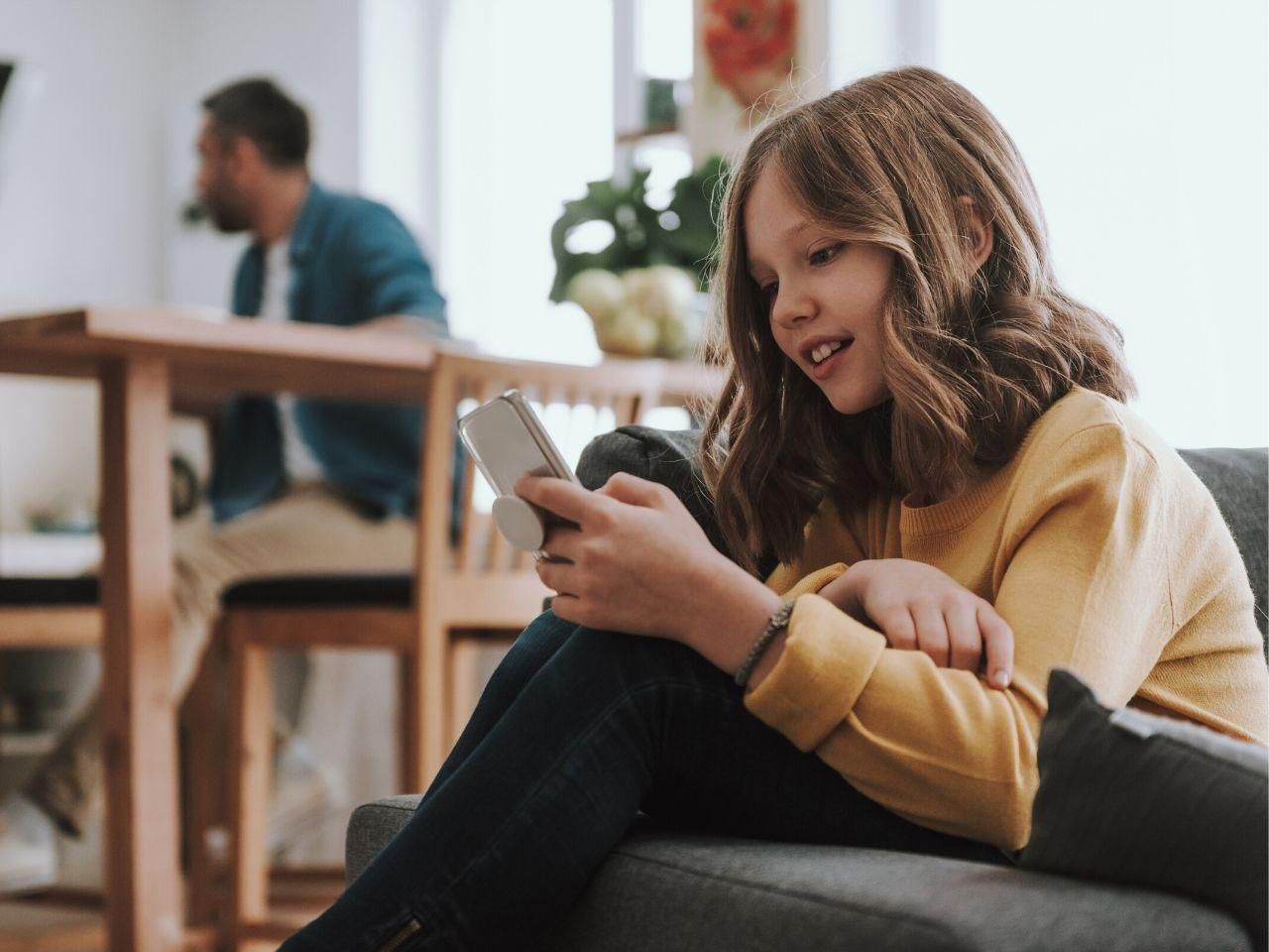 У якому віці купувати дитині смартфон: думка експертів У якому віці купувати дитині смартфон: думка експертів