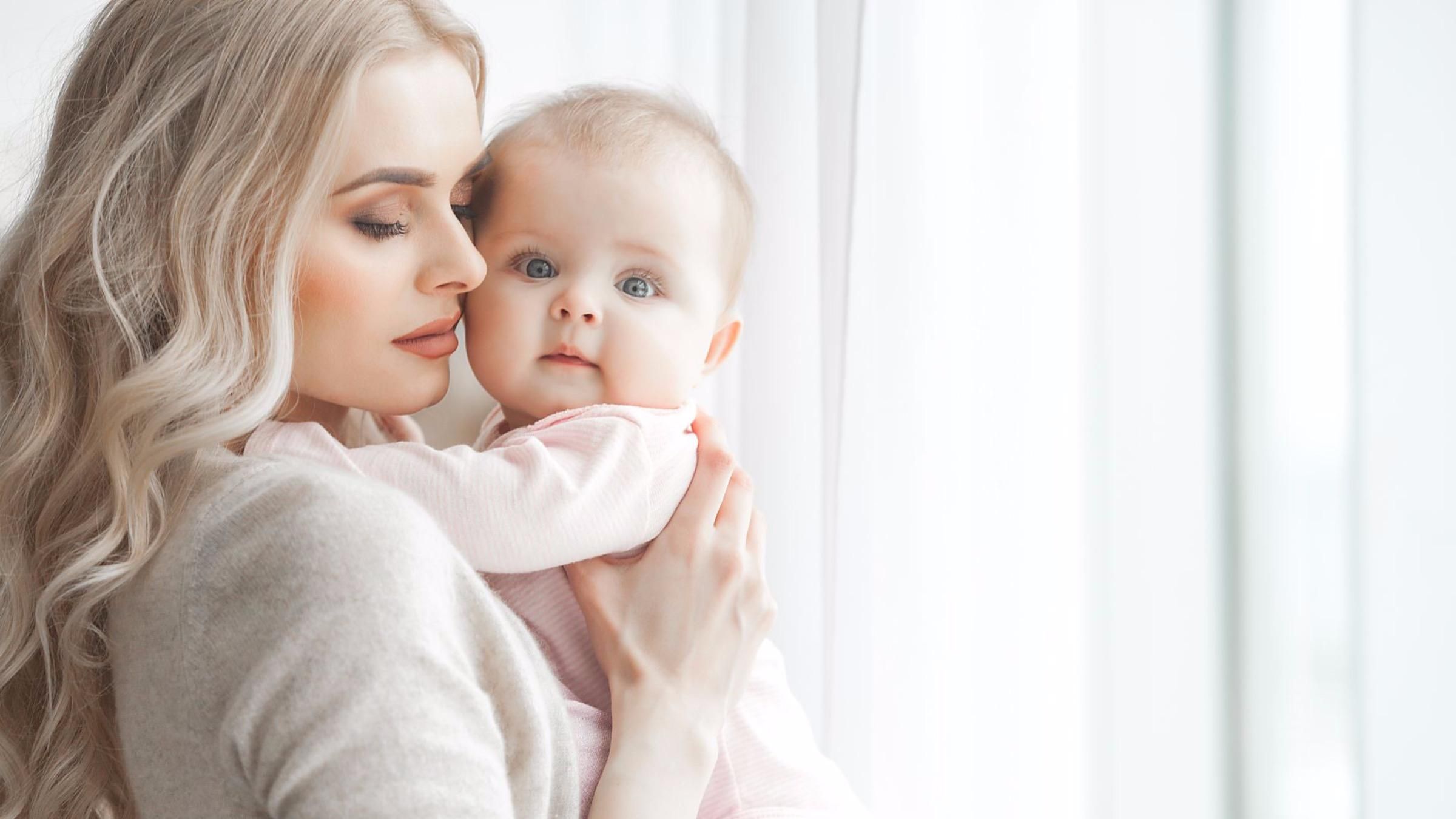 Акцент на кілограмах та втомі: що ніколи не варто казати молодій мамі Акцент на кілограмах та втомі: що ніколи не варто казати молодій мамі