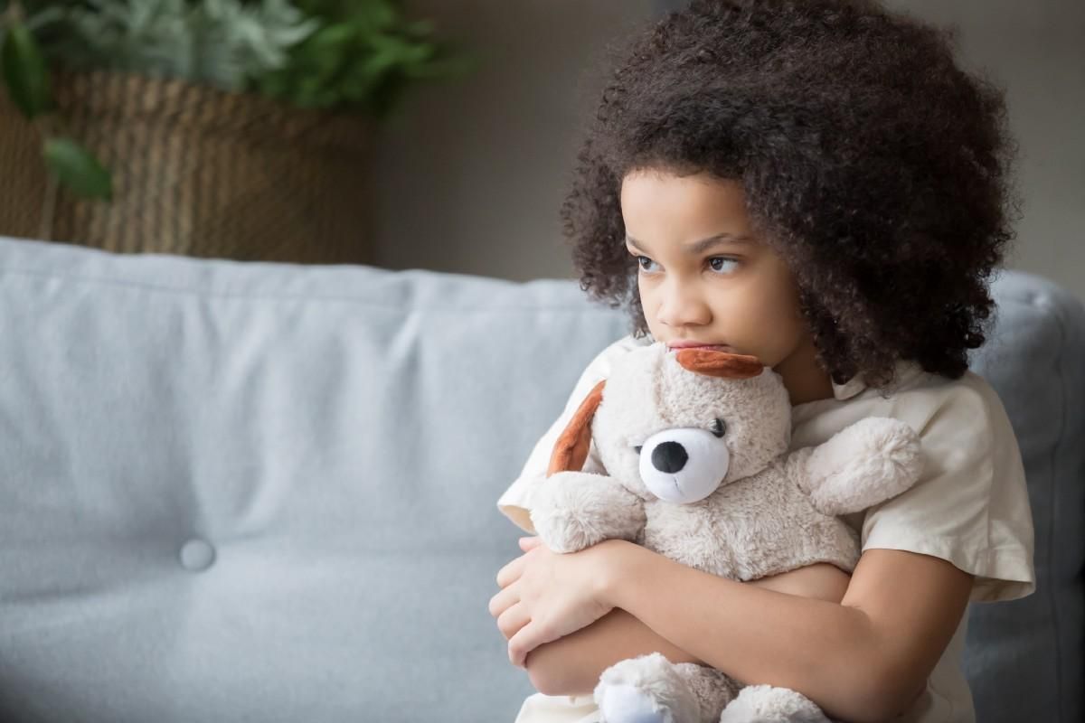 Головні ознаки стресу у дитини: як можуть допомогти батьки