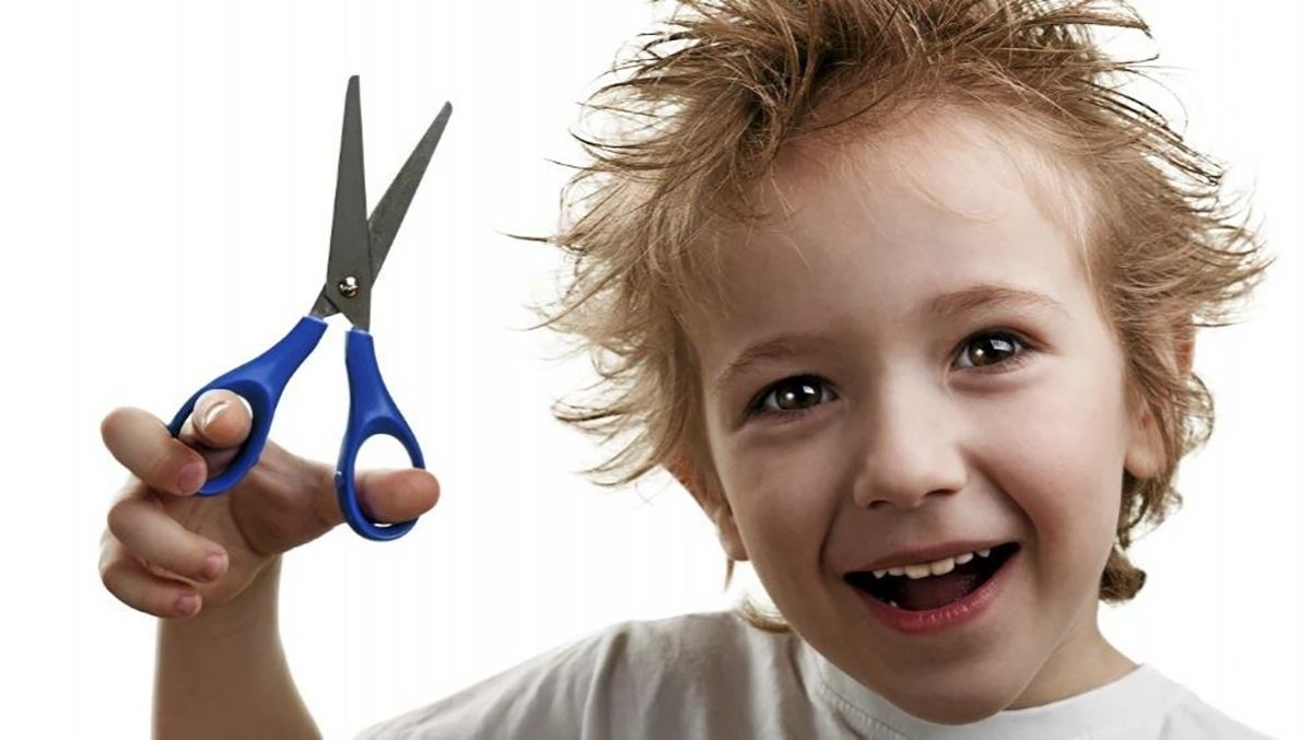 Як діти стрижуть собі волосся: кумедні відео
