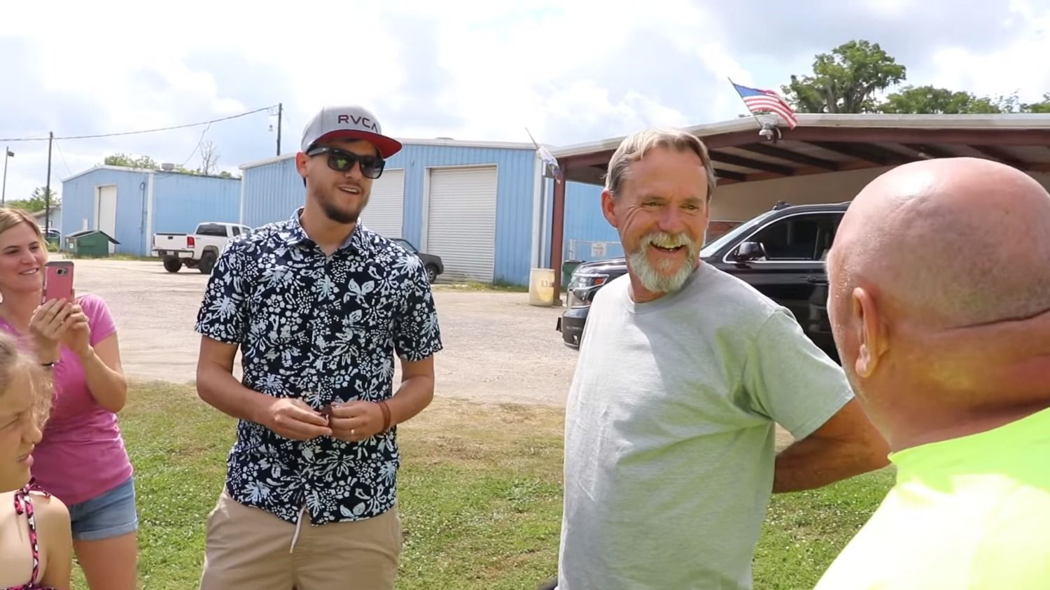 Подарок от сына, который растрогал отца до слез: о чем мечтал мужчина – видео Подарок от сына, который растрогал отца до слез: о чем мечтал мужчина – видео