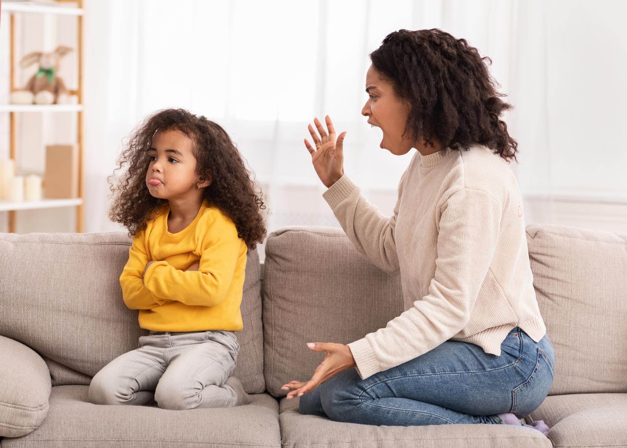Как не проявлять злость и агрессию к ребенку: практические советы