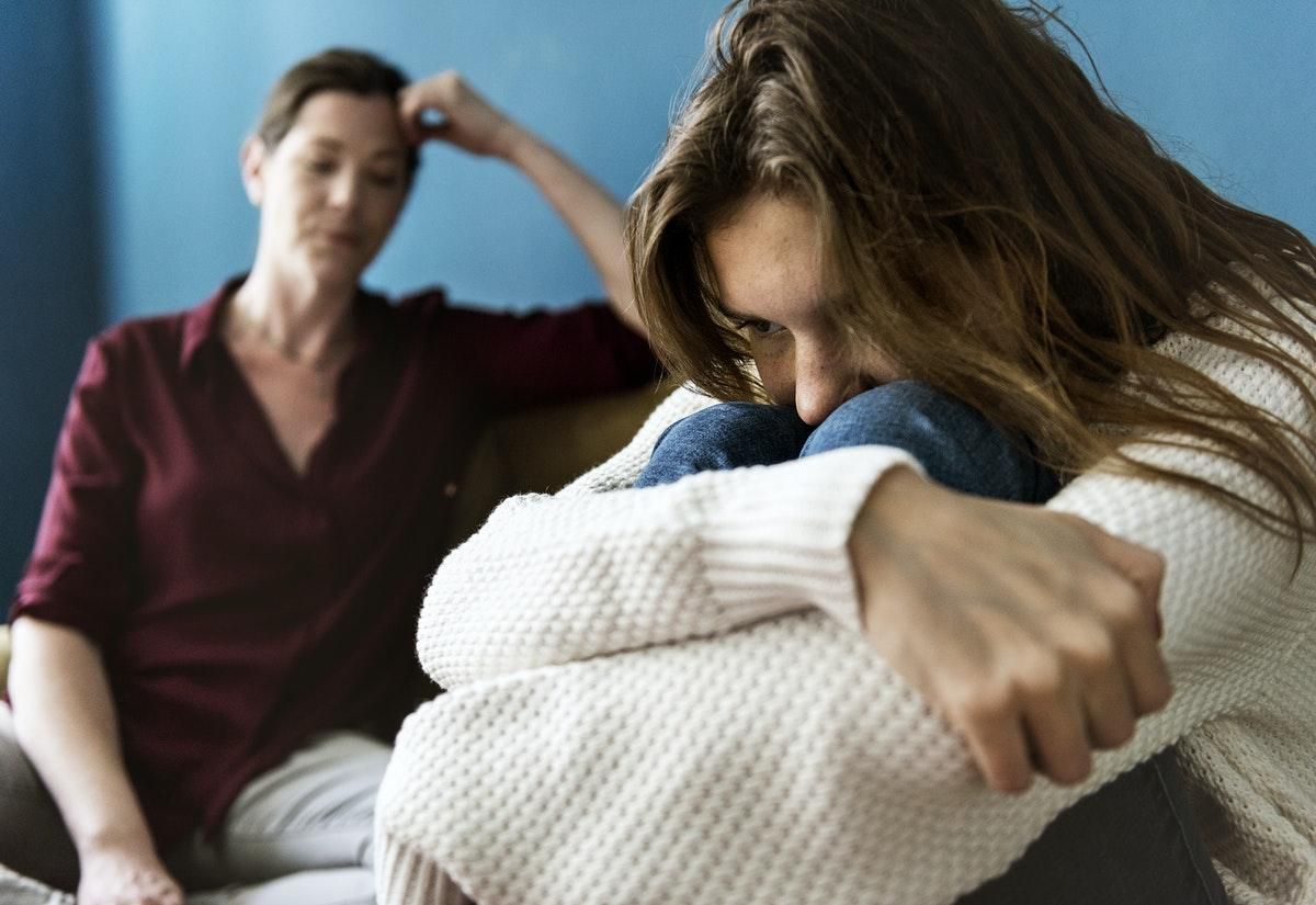 Як токсичні батьки руйнують життя дитини: 5 помилок у вихованні