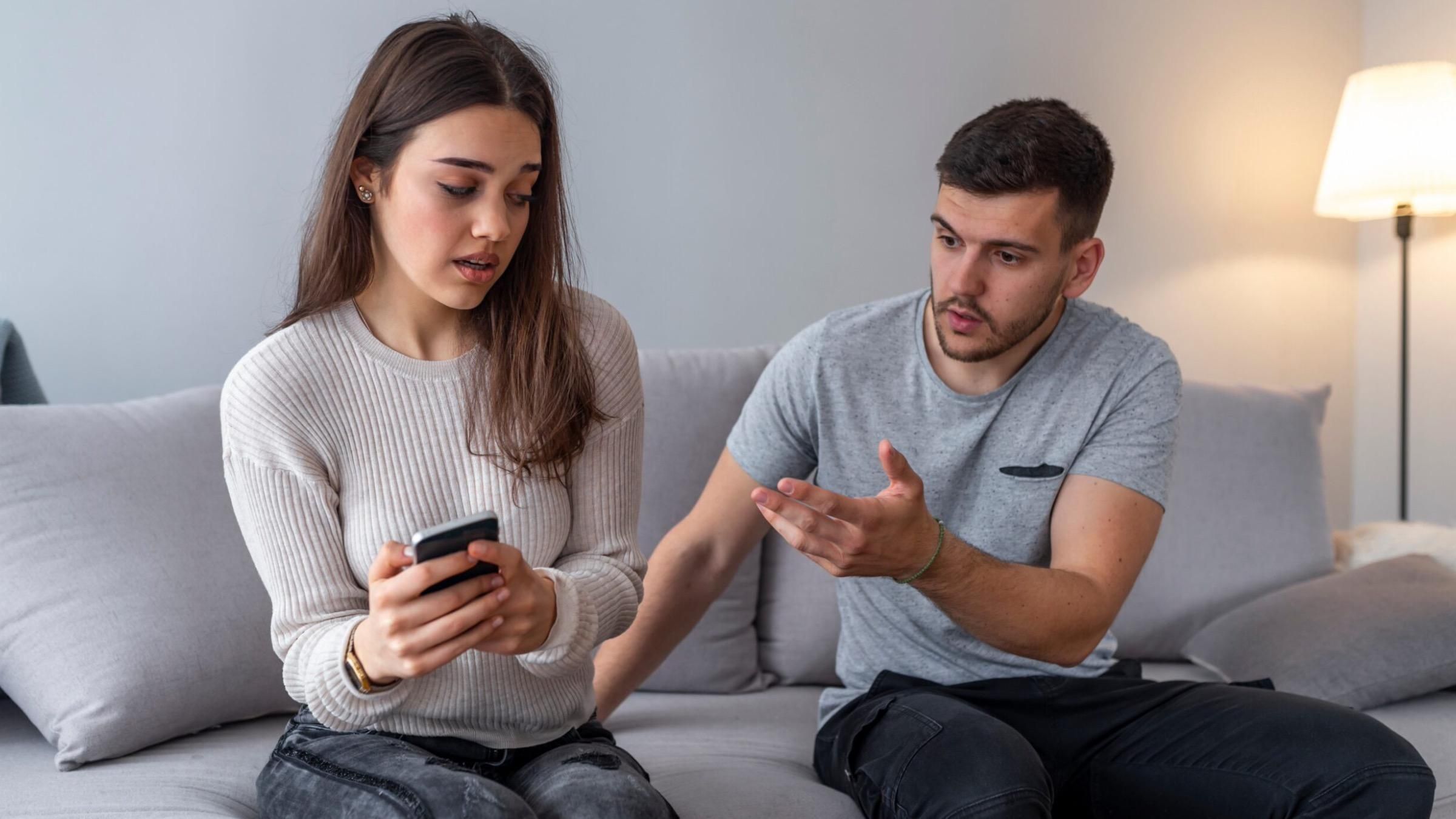 Как прекратить ревновать и подозревать: 5 советов, чтобы избавиться Как прекратить ревновать и подозревать: 5 советов, чтобы избавиться