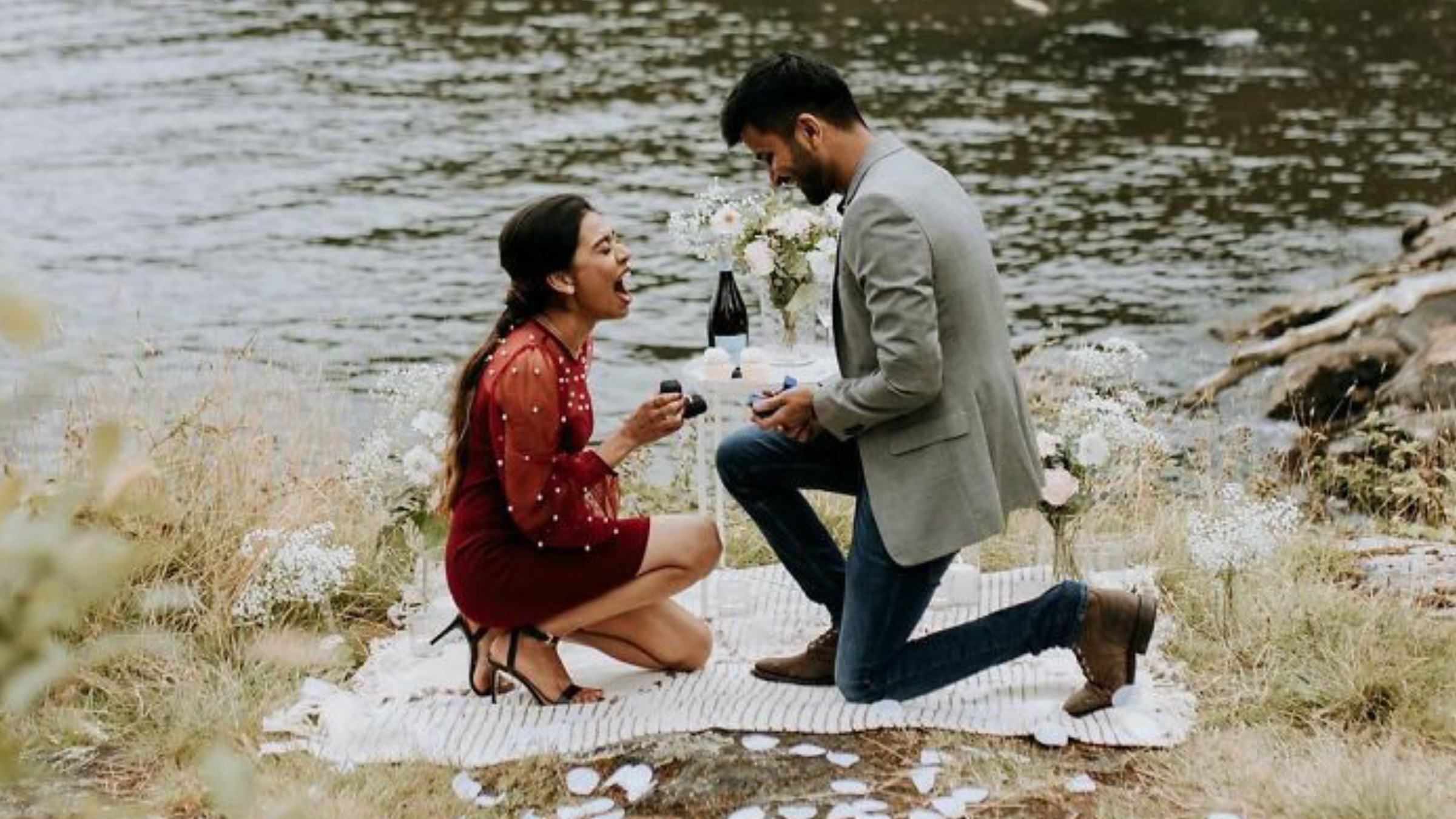 Закохані випадково зробили одне одному пропозицію: відео та фото Закохані випадково зробили одне одному пропозицію: відео та фото