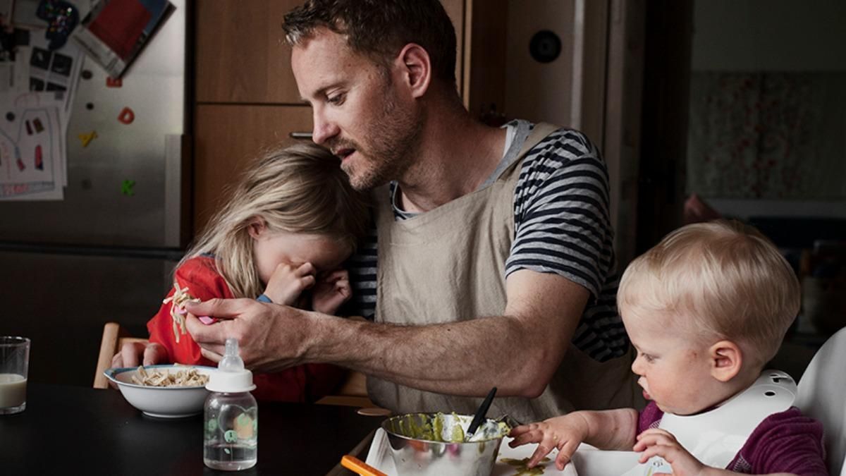 Тато в декреті: шведський фотограф показав реалії батьківства