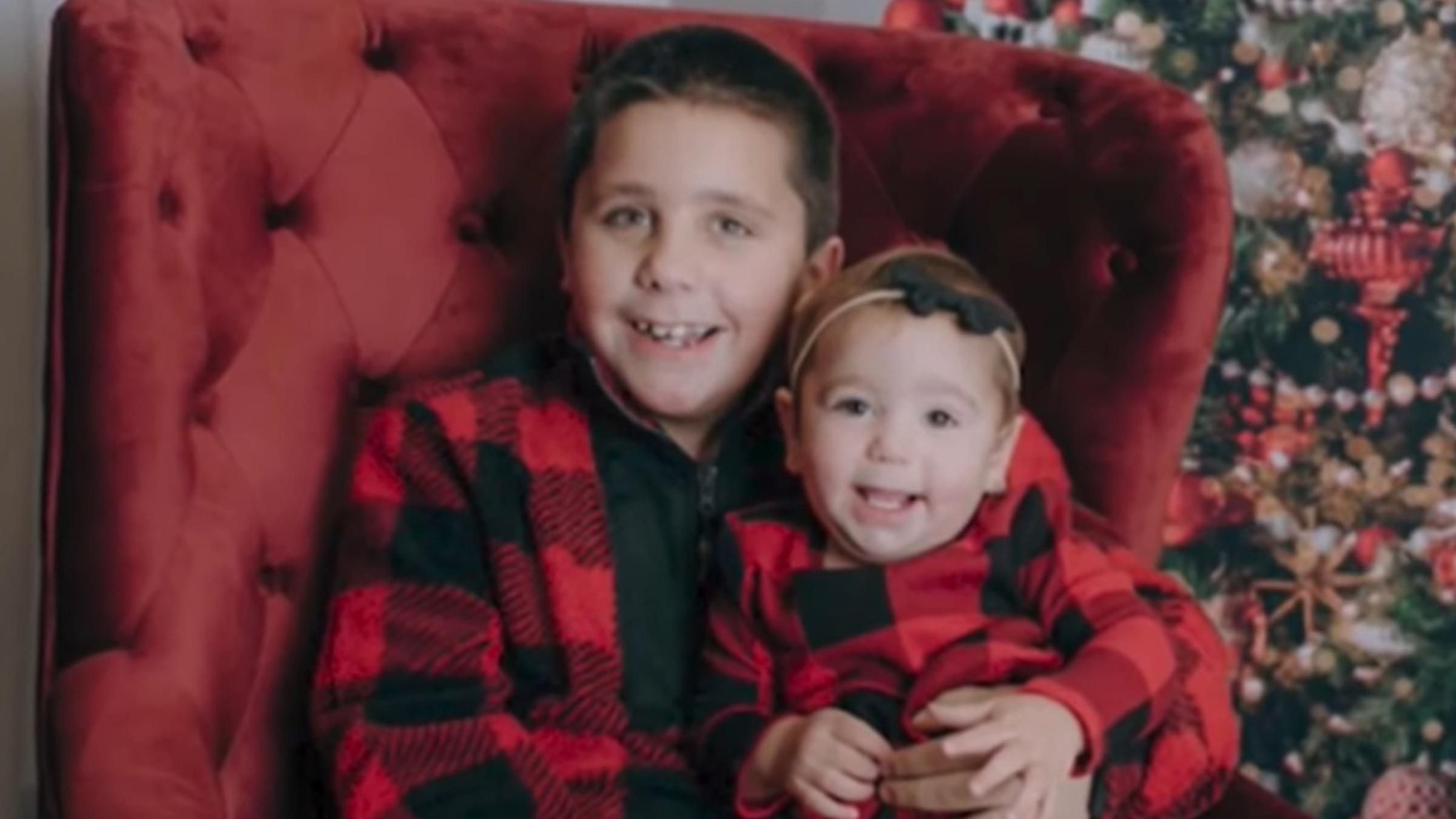 8-річний хлопчик врятував 1-річну сестру завдяки урокам від Джона Сіни 8-річний хлопчик врятував 1-річну сестру завдяки урокам від Джона Сіни