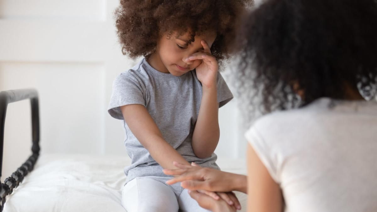 Поведение, указывающие на проблемы у ребенка: как распознать стресс