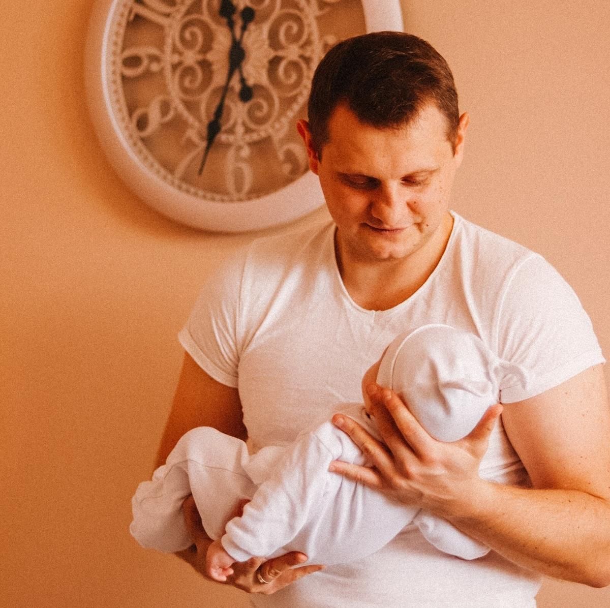 Поліцейський відверто розповів про відпустку для догляду за сином Поліцейський відверто розповів про відпустку для догляду за сином