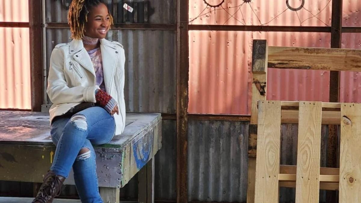 Алена Аналі закінчила школу у 12 років та планує працювати в НАСА Алена Аналі закінчила школу у 12 років та планує працювати в НАСА