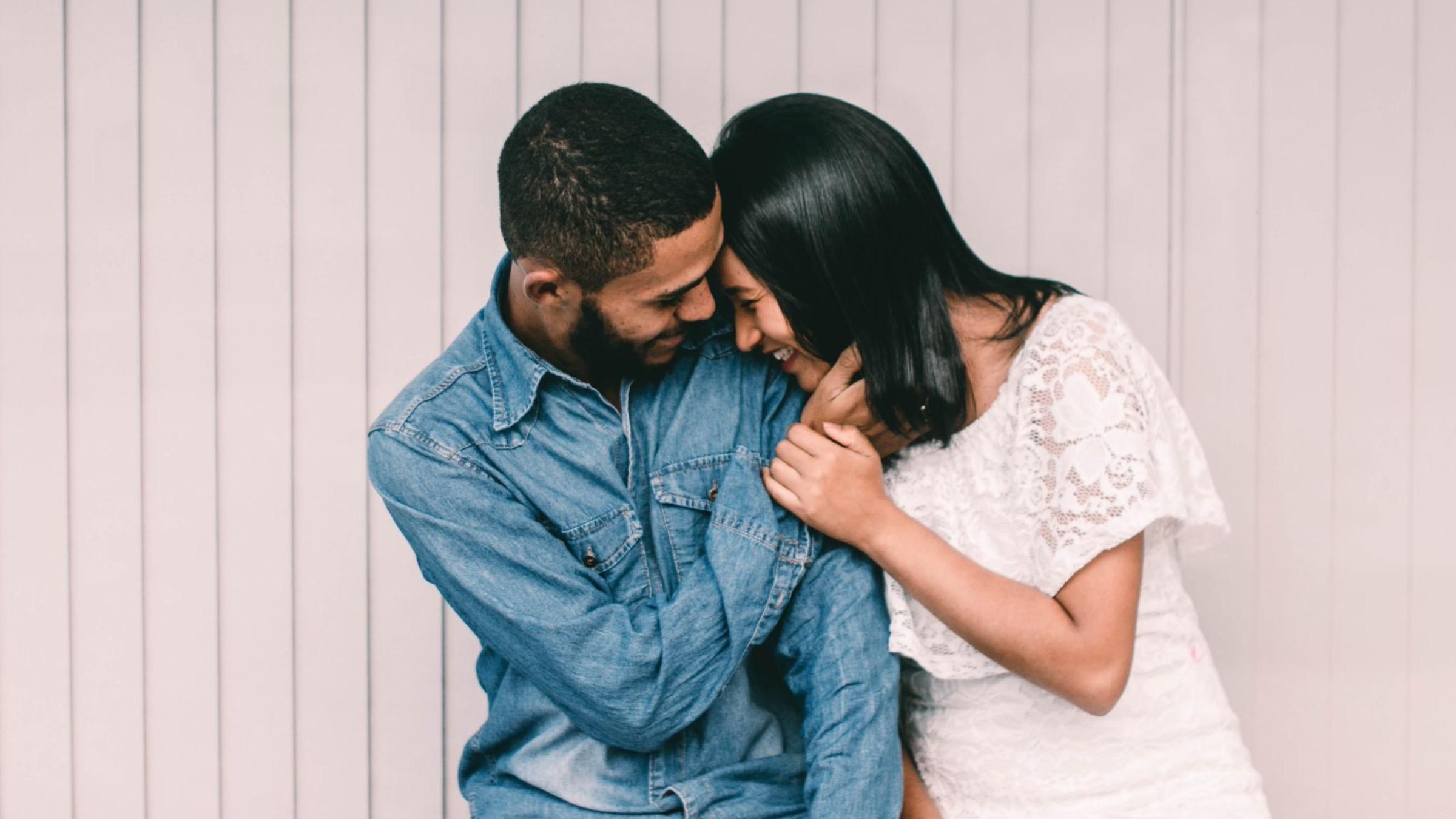 Правила, які треба порушувати: 3 помилкові стереотипи щодо стосунків Правила, які треба порушувати: 3 помилкові стереотипи щодо стосунків