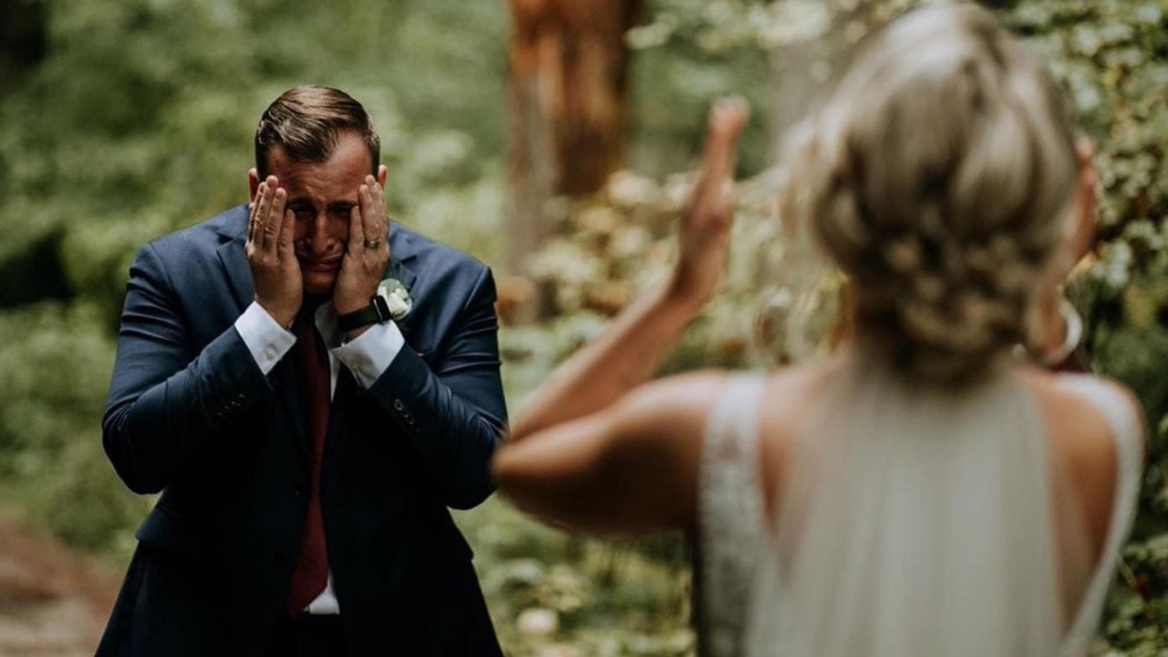 Фото, когда жених впервые увидел любимую в свадебном образе Фото, когда жених впервые увидел любимую в свадебном образе