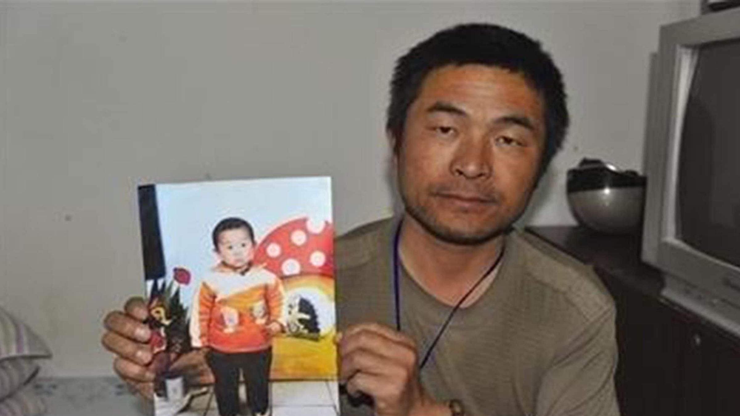 Проехал 500 тысяч километров: отец через 24 года нашел сына Проехал 500 тысяч километров: отец через 24 года нашел сына