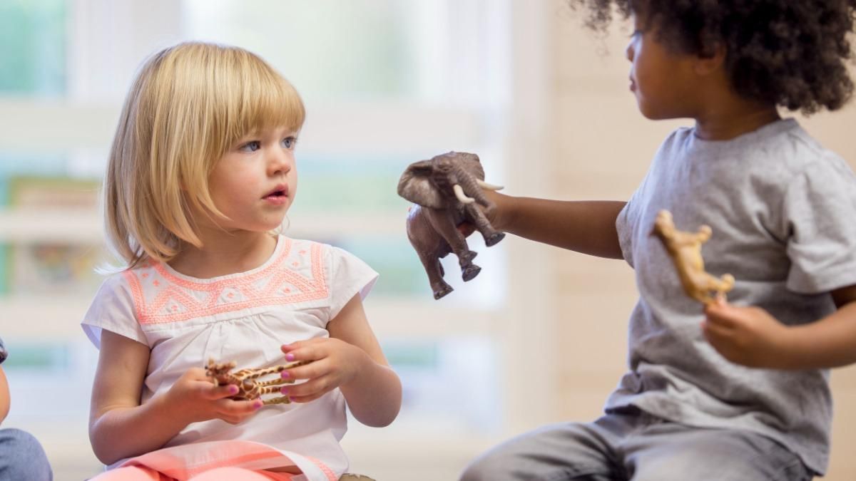 Чому маленьку дитину не потрібно вчити ділитися Чому маленьку дитину не потрібно вчити ділитися