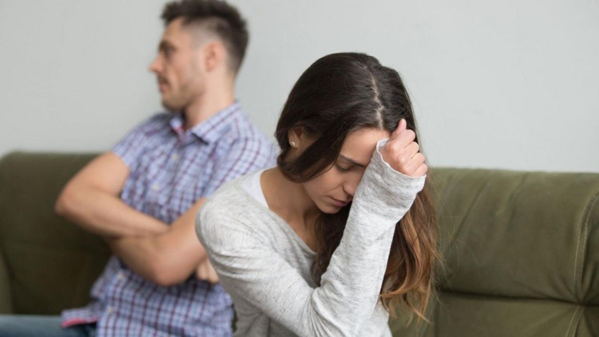 Емоційне насилля у стосунках: психотерапевтка пояснила, чого не повинно бути між закоханими - Сімʼя