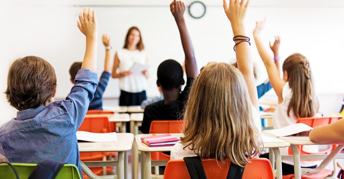 Ребенок мечтала о холодильнике с едой: как учительница помогает малообеспеченным семьям - Семья Ребенок мечтала о холодильнике с едой: как учительница помогает малообеспеченным семьям - Семья