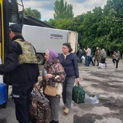 На Луганщині евакуювали 38 людей, серед них – 12 дітей